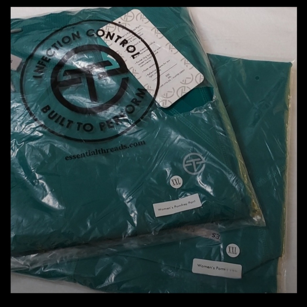 NEW Essential Threads Pomfrey Scrubs set Size XXL. Hunter Green NWT